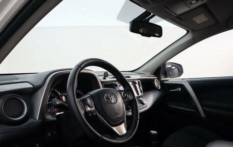 Toyota RAV4, 2017 год, 2 357 000 рублей, 11 фотография