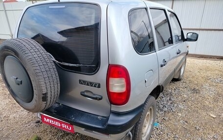 Chevrolet Niva I рестайлинг, 2004 год, 360 000 рублей, 3 фотография