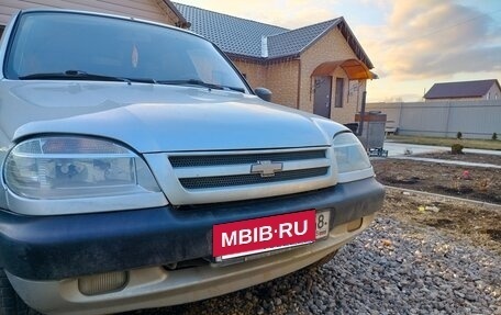 Chevrolet Niva I рестайлинг, 2004 год, 360 000 рублей, 2 фотография
