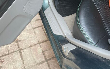 Mazda 323, 2001 год, 270 000 рублей, 6 фотография