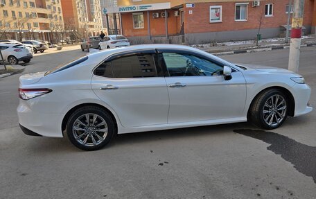 Toyota Camry, 2019 год, 2 750 000 рублей, 4 фотография
