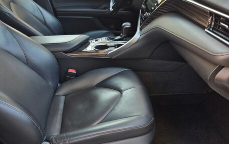 Toyota Camry, 2019 год, 2 750 000 рублей, 10 фотография