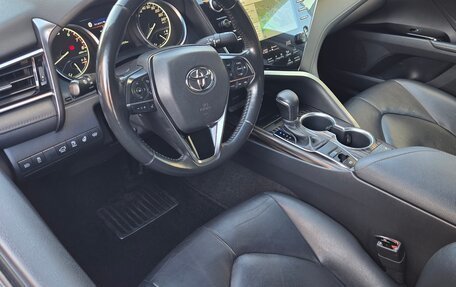 Toyota Camry, 2019 год, 2 750 000 рублей, 9 фотография