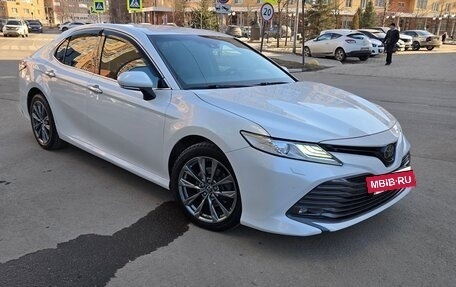 Toyota Camry, 2019 год, 2 750 000 рублей, 2 фотография