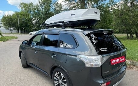 Mitsubishi Outlander III рестайлинг 3, 2014 год, 2 300 000 рублей, 3 фотография