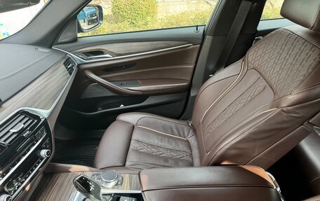 BMW 5 серия, 2018 год, 4 950 000 рублей, 14 фотография