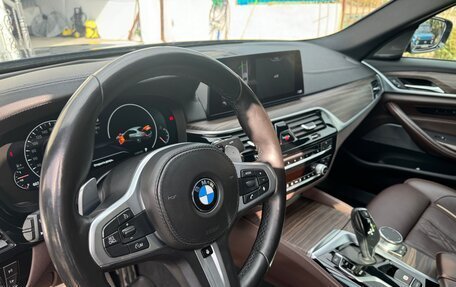 BMW 5 серия, 2018 год, 4 950 000 рублей, 13 фотография