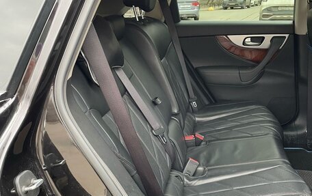 Infiniti QX70, 2014 год, 2 350 000 рублей, 10 фотография