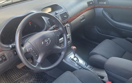 Toyota Avensis III рестайлинг, 2004 год, 840 000 рублей, 6 фотография
