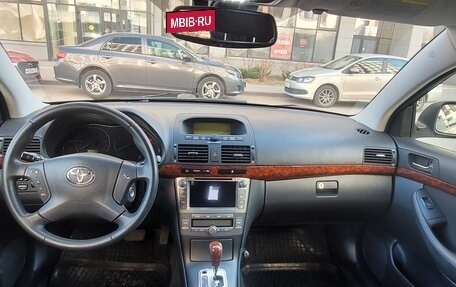 Toyota Avensis III рестайлинг, 2004 год, 840 000 рублей, 5 фотография