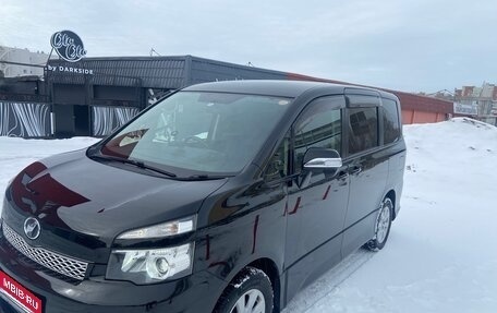 Toyota Voxy II, 2012 год, 1 975 000 рублей, 1 фотография