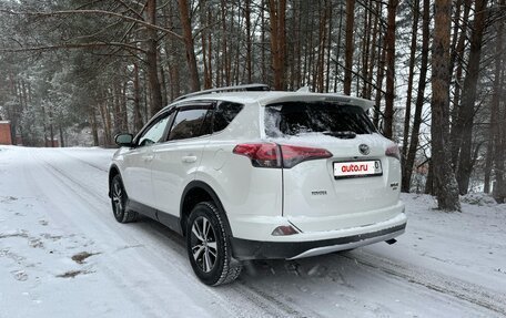 Toyota RAV4, 2016 год, 2 444 000 рублей, 2 фотография