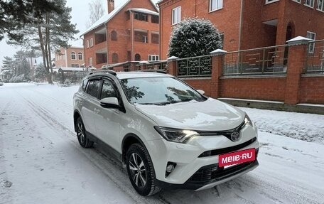 Toyota RAV4, 2016 год, 2 444 000 рублей, 3 фотография