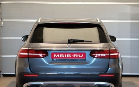 Mercedes-Benz E-Класс, 2017 год, 3 300 000 рублей, 5 фотография