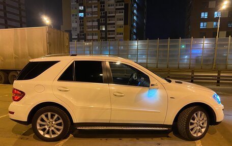 Mercedes-Benz M-Класс, 2011 год, 2 180 000 рублей, 6 фотография