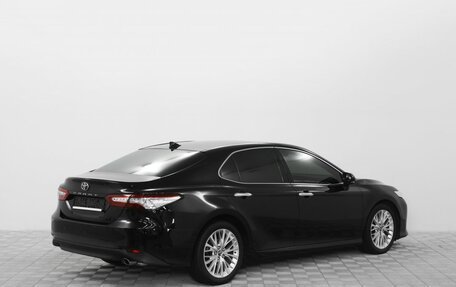 Toyota Camry, 2018 год, 2 658 000 рублей, 4 фотография