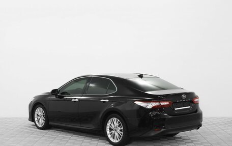 Toyota Camry, 2018 год, 2 658 000 рублей, 5 фотография