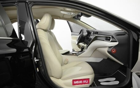 Toyota Camry, 2018 год, 2 658 000 рублей, 10 фотография