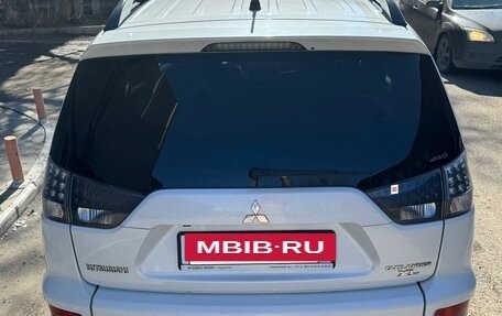 Mitsubishi Outlander III рестайлинг 3, 2012 год, 1 500 000 рублей, 3 фотография