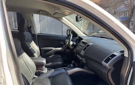 Mitsubishi Outlander III рестайлинг 3, 2012 год, 1 500 000 рублей, 14 фотография