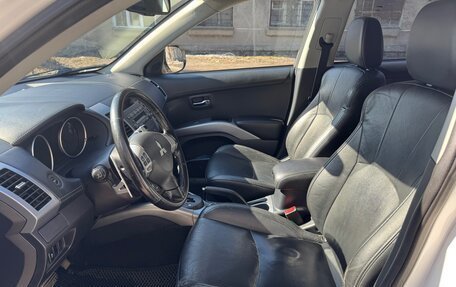 Mitsubishi Outlander III рестайлинг 3, 2012 год, 1 500 000 рублей, 16 фотография