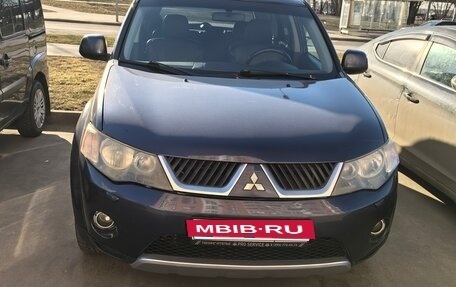 Mitsubishi Outlander III рестайлинг 3, 2008 год, 1 200 000 рублей, 2 фотография