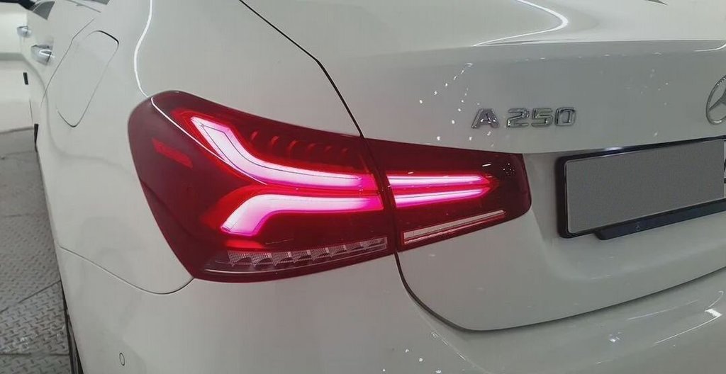 Mercedes-Benz A-Класс, 2021 год, 3 038 100 рублей, 10 фотография