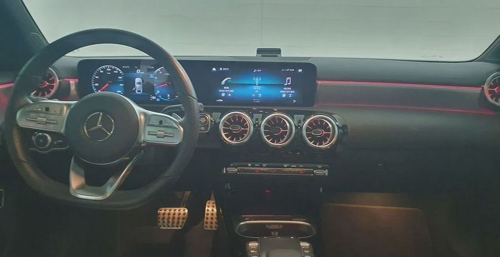Mercedes-Benz A-Класс, 2021 год, 3 038 100 рублей, 13 фотография