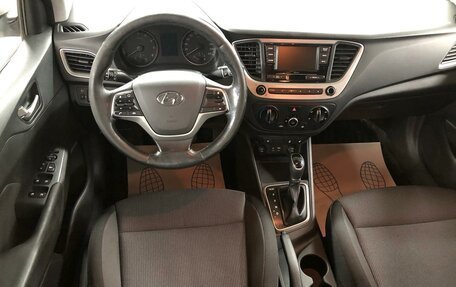 Hyundai Solaris II рестайлинг, 2017 год, 949 000 рублей, 11 фотография