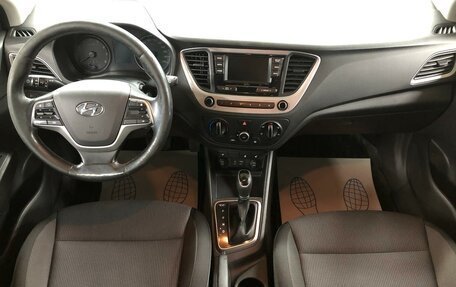 Hyundai Solaris II рестайлинг, 2017 год, 949 000 рублей, 9 фотография