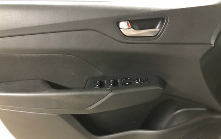 Hyundai Solaris II рестайлинг, 2017 год, 949 000 рублей, 17 фотография