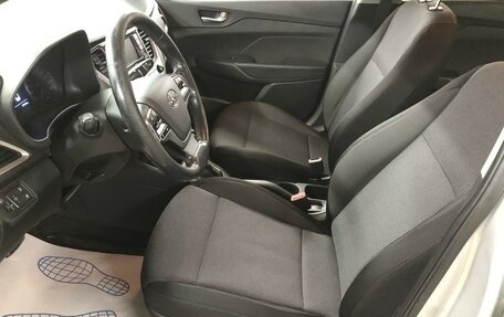 Hyundai Solaris II рестайлинг, 2017 год, 949 000 рублей, 10 фотография