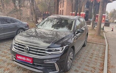 Volkswagen Tiguan II, 2024 год, 2 910 000 рублей, 1 фотография