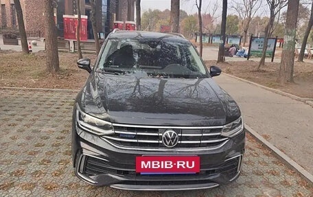 Volkswagen Tiguan II, 2024 год, 2 910 000 рублей, 8 фотография