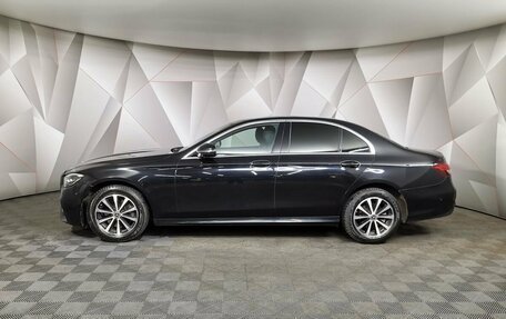 Mercedes-Benz E-Класс, 2021 год, 3 325 000 рублей, 5 фотография