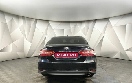 Toyota Camry, 2021 год, 2 798 000 рублей, 7 фотография
