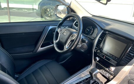 Mitsubishi Pajero Sport III рестайлинг, 2021 год, 4 290 000 рублей, 24 фотография