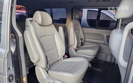Hyundai Grand Starex Grand Starex I рестайлинг 2, 2019 год, 2 950 000 рублей, 7 фотография