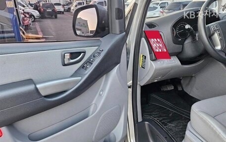 Hyundai Grand Starex Grand Starex I рестайлинг 2, 2019 год, 2 950 000 рублей, 11 фотография