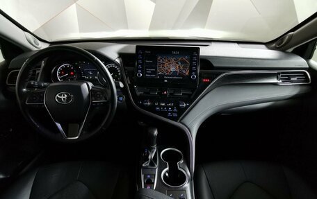 Toyota Camry, 2021 год, 2 659 000 рублей, 10 фотография