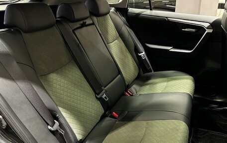Toyota RAV4, 2024 год, 3 867 000 рублей, 15 фотография