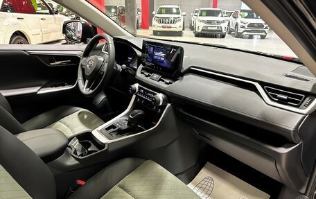 Toyota RAV4, 2024 год, 3 867 000 рублей, 17 фотография