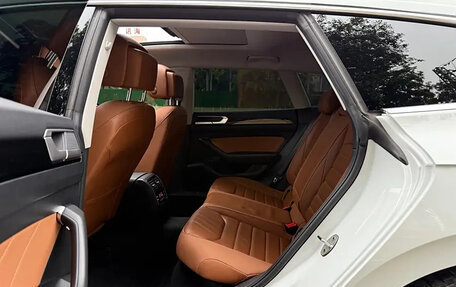 Volkswagen Passat CC, 2022 год, 2 400 000 рублей, 16 фотография