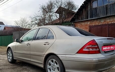 Mercedes-Benz C-Класс, 2004 год, 550 000 рублей, 4 фотография