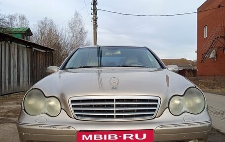 Mercedes-Benz C-Класс, 2004 год, 550 000 рублей, 6 фотография