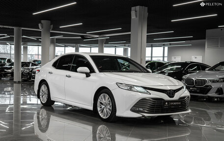 Toyota Camry, 2018 год, 2 870 000 рублей, 2 фотография