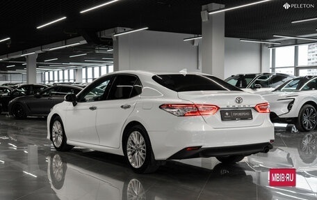 Toyota Camry, 2018 год, 2 870 000 рублей, 4 фотография