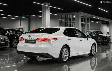 Toyota Camry, 2018 год, 2 870 000 рублей, 5 фотография