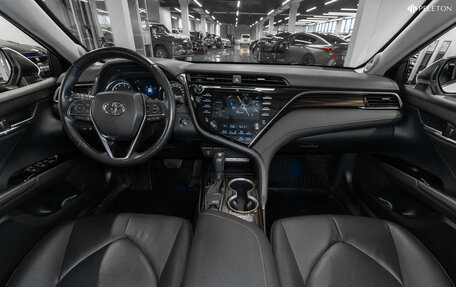 Toyota Camry, 2018 год, 2 870 000 рублей, 9 фотография