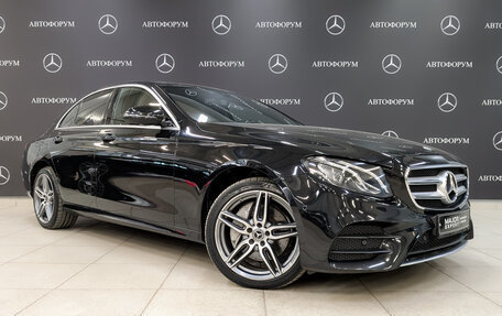 Mercedes-Benz E-Класс, 2019 год, 3 300 000 рублей, 3 фотография